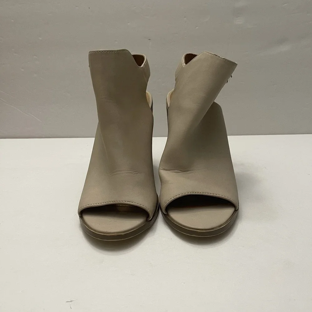 DV Dolce Vita‎ Women's 6.5 Birdie Taupe Ankle Boot Bootie Open Toe Chunky Heel